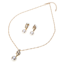 Parel Oorbellen & Ketting Set Goud