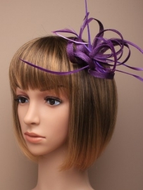 Paarse Sinamay "Strik" Fascinator