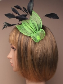 Fel Groene Sinamay Fascinator