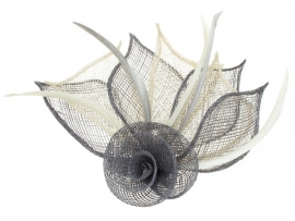 Sinamay Bloem Fascinator Grijs & Beige