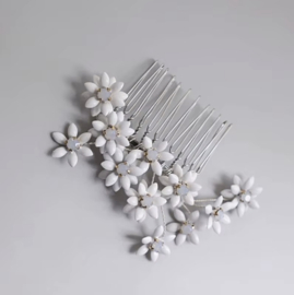 Haarkam met Witte Bloemen