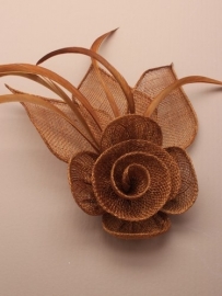 Goudbruine Sinamay Fascinator