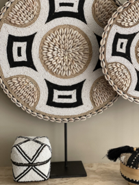 Kralen schelpen ornament met standaard , beaded shield model 3