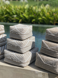 Kralen offermand   wit /naturel Laag model geometrie 26N5