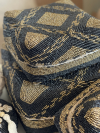 Kralen offermand Laag model goud/zwart  N7