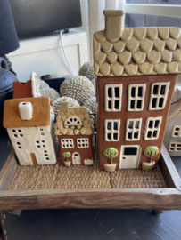 Keramiek huisje bruin dak theelichthouder