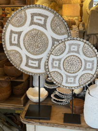 Kralen schelpen ornament met standaard , beaded shield model 3