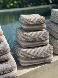 Kralen offermand   naturel/ witte  zebra  streep  Laag model 26N6