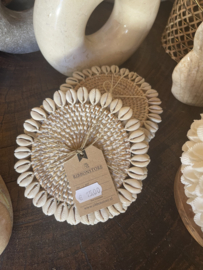 Rotan cowrie onderzetters 4 stuks