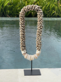 Cowrie schelpen ornament met coins