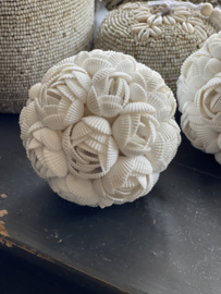 Witte schelp decoratie ballen bloem