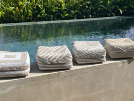 Kralen offermand   naturel/ witte  zebra  streep  Laag model 26N6