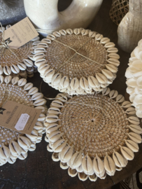 Rotan cowrie onderzetters 4 stuks