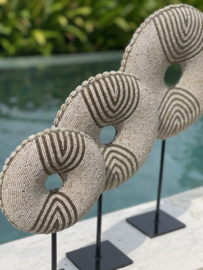 Donut kralen ornament op standaard AMBON