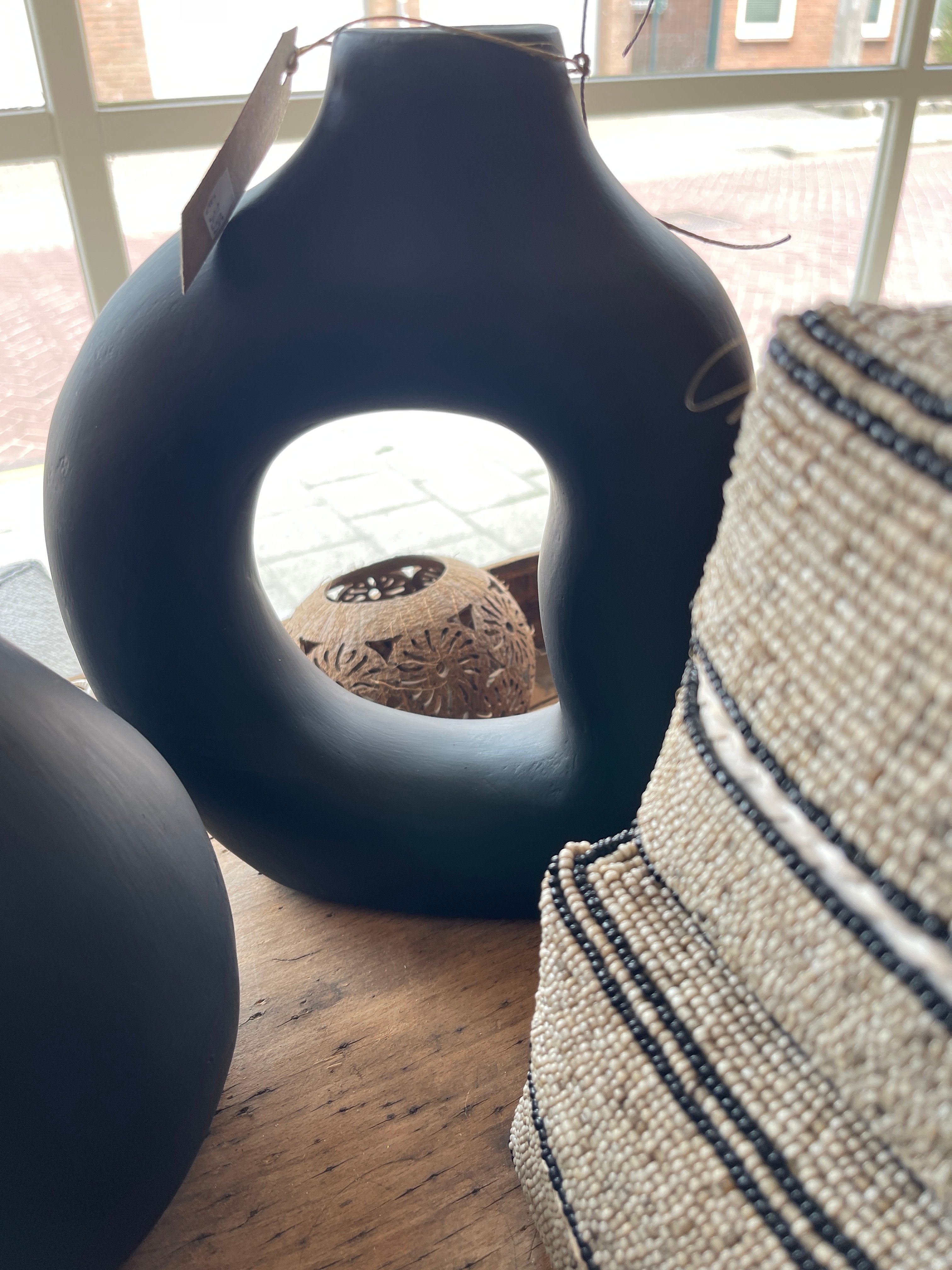 Ar 1 donut vaas zwart