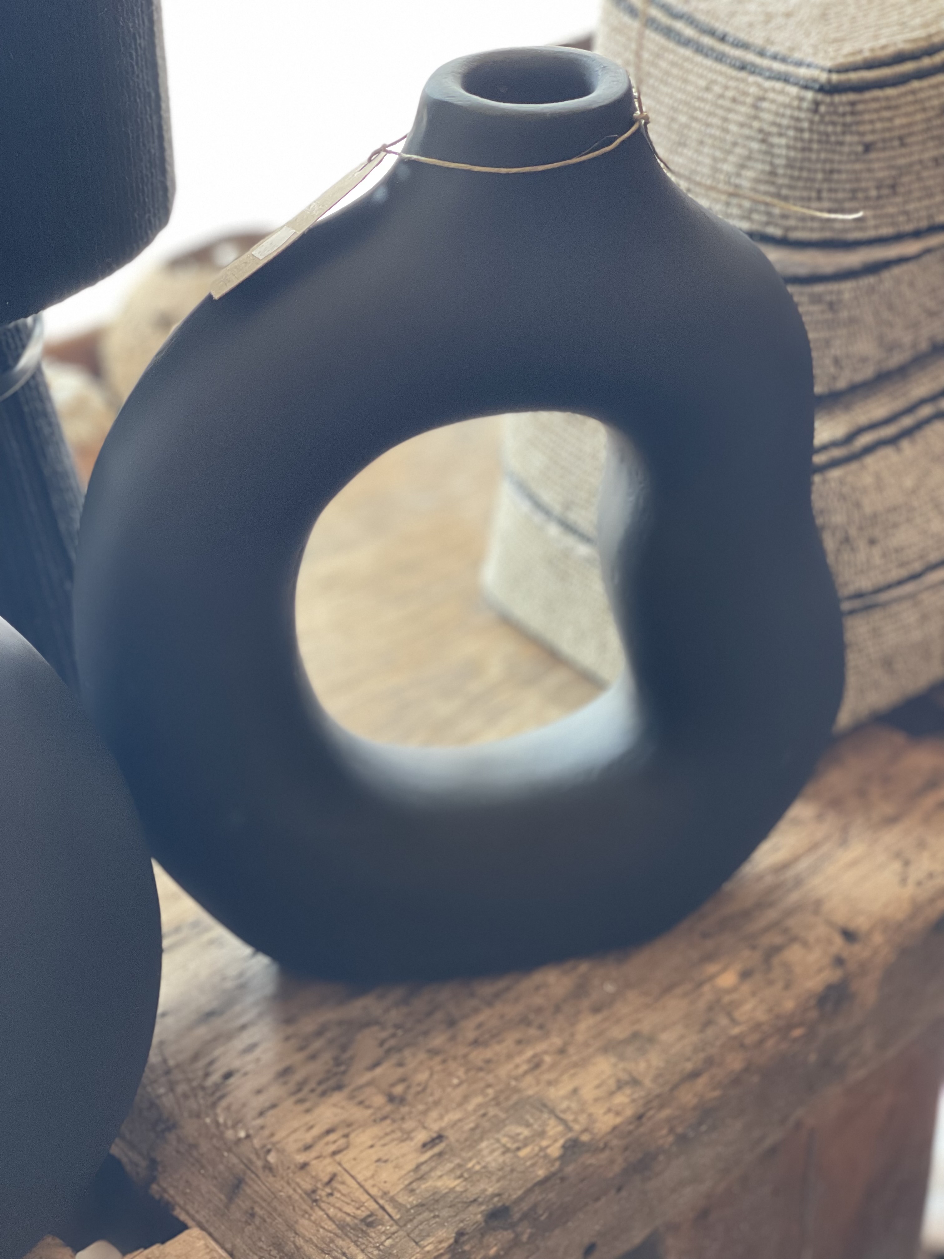 Ar 1 donut vaas zwart