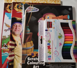 Piet Piraat kribbelkrabbel kleurboek kleurboek kras - en kleurboek 15 jumbo kleurpotloden met puntenslijper  slijper