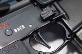 (1356) AR15 Extended Magazine release / Verlängerte Magazinauswurfhebel
