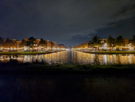 Gracht in Amersfoort verlicht met prikkabels