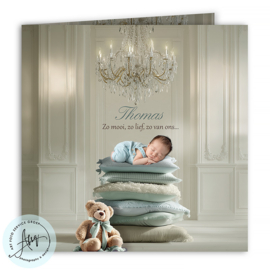 Droom geboortekaartje met eigen foto met lieve kussentjes en een kroonluchter- GB620B