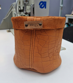 Overpot L cognac croco