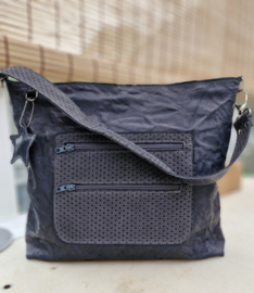 shopper Mara