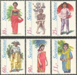 Suriname Republiek 192/197 Kinderklederdrachten 1980 Postfris