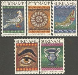 Suriname Republiek 337/341 Paasweldadigheid 1983 Postfris