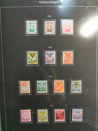 Collectie Kinderpostzegels (1924/2000) in een Importa  Kinderzegels album Postfris