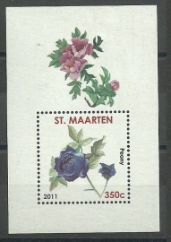 Sint Maarten   8 Bloem in blok Postfris