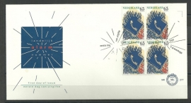 Variant FDC E277 Onbeschreven met open klep (zegel in blok)