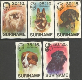 Suriname Republiek  43/47 Kinderzegels 1976 Postfris