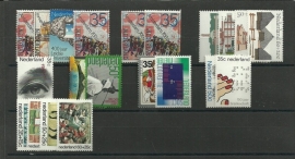 Complete Jaargang 1975 Postfris (Met kindblok)