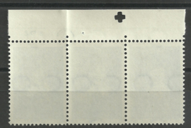 Nvph 304 12½ ct Kinderzegel 1937 Postfris in strip met Etsingnummer & Pons