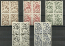 Nvph 544/548 Kinderzegels 1949 in Blokken Postfris