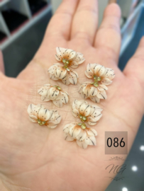 3D nailart bloem acryl 086