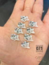 3D nailart bloem acryl 71 licht blauw