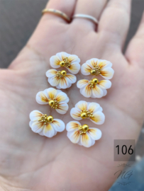 3D nailart bloem acryl 106