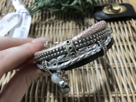 Handgemaakt armbandje grijs/zilver/roze L