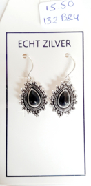 Zilveren oorbellen met zwarte steen mooi cadeau!