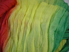 Kreukel sjaal in de kleuren groen/geel/oranje