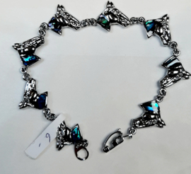 Paardjes armband met blauwe parelmoer schakels