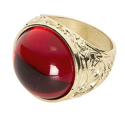 Goldener Ring mit rotem Stein Edelmann