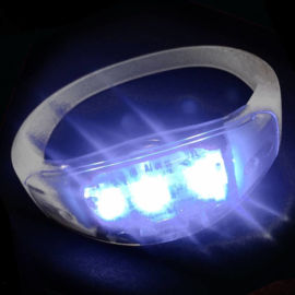 LED-Armband weiß Ton aktivieren