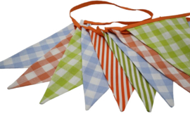 Vlaggetjes van stof, ruiten, strepen