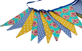 Vlaggen met bloemen