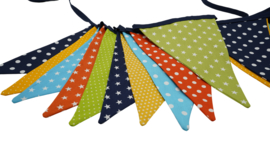 vlaggetjes met sterren en donkerblauw lint