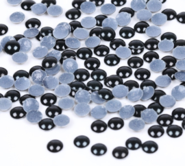 Hot Fix Dome Studs Zwart ss10 Zakje a 20 Gram