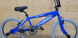 BMX Freestyle / Crossfiets BUGATTI TORNADO GTI glans blauw / grijze banden