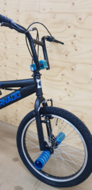 BMX Freestyle / Crossfiets BUGATTI TORNADO mat zwart / blauwe details